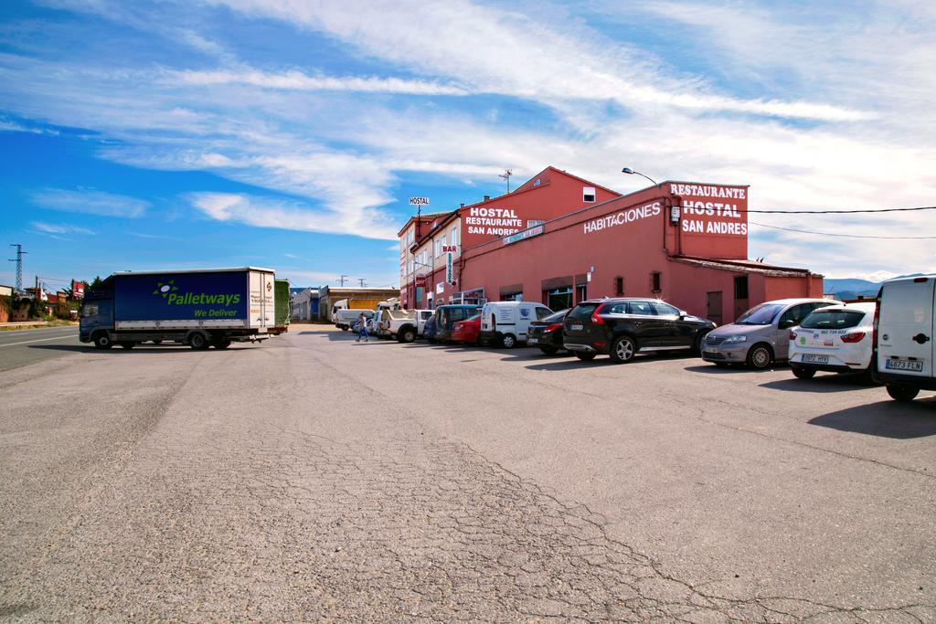 Hostal San Andres Aleson エクステリア 写真