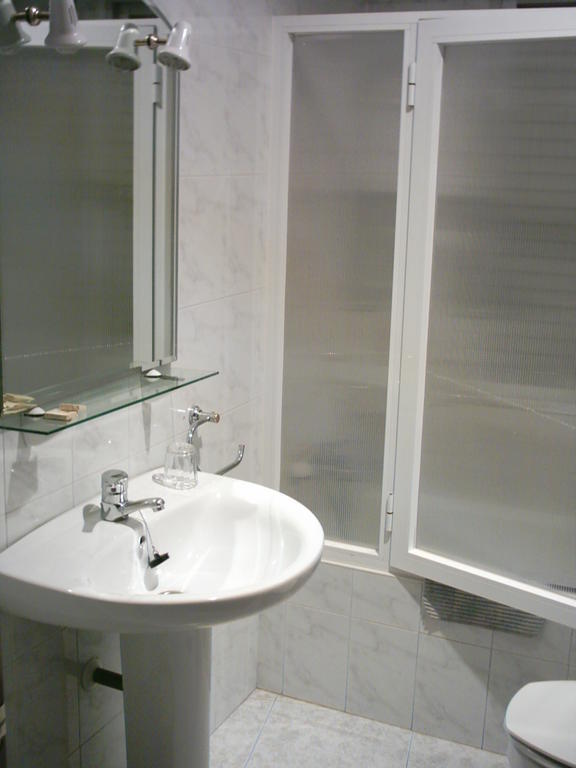 Hostal San Andres Aleson 部屋 写真